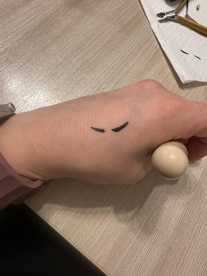 The Detailer - Eyeliner Stamp